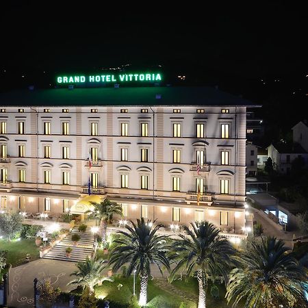 Grand Hotel Vittoria Montecatini Terme Bagian luar foto
