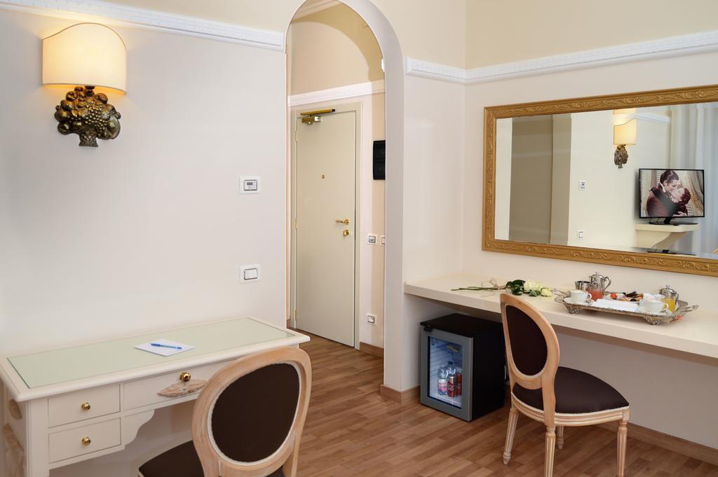 Grand Hotel Vittoria Montecatini Terme Bagian luar foto