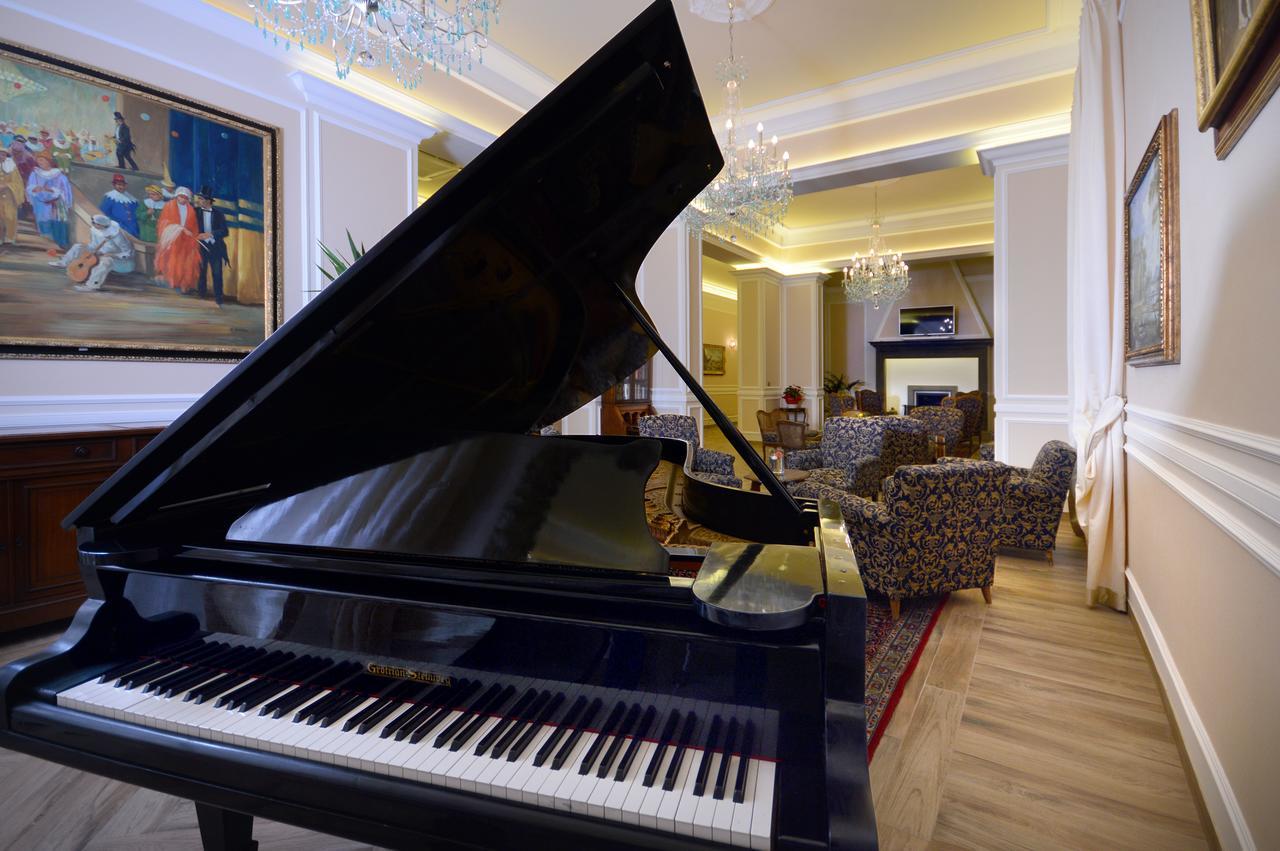 Grand Hotel Vittoria Montecatini Terme Bagian luar foto
