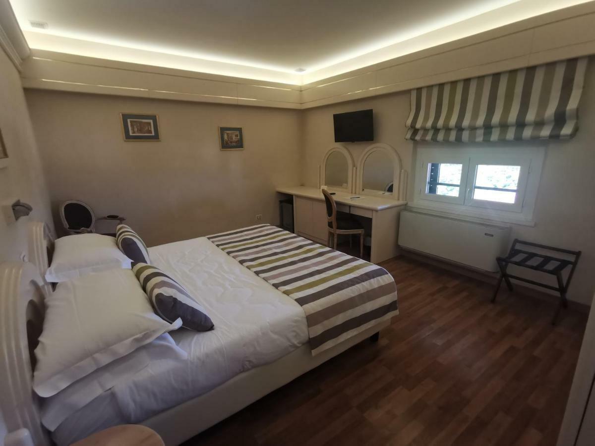 Grand Hotel Vittoria Montecatini Terme Ruang foto